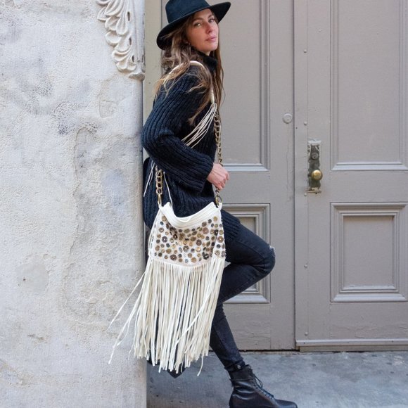 COPY - FREE PEOPLE CECILY BAG in white with leather fringes and antique coins - Picture 8 of 9